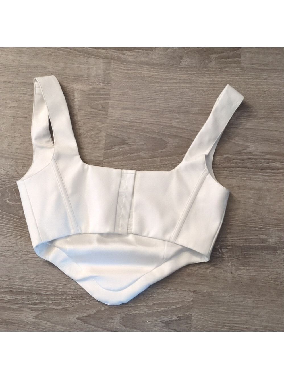 Meshki White Faux Leather Corset Crop Top Size Medium - Picture 5 of 7
